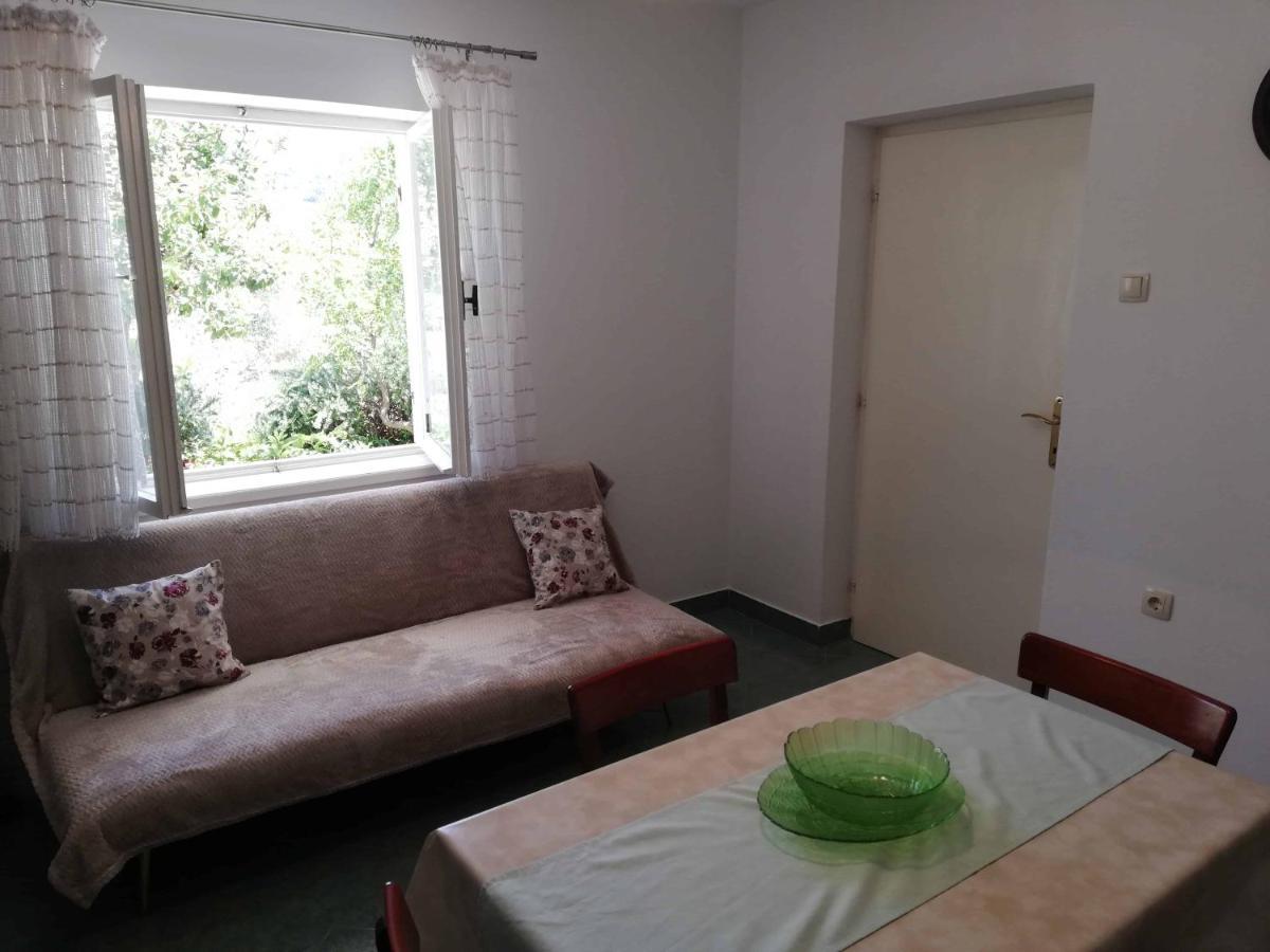 Apartments Sandra Palit Екстериор снимка