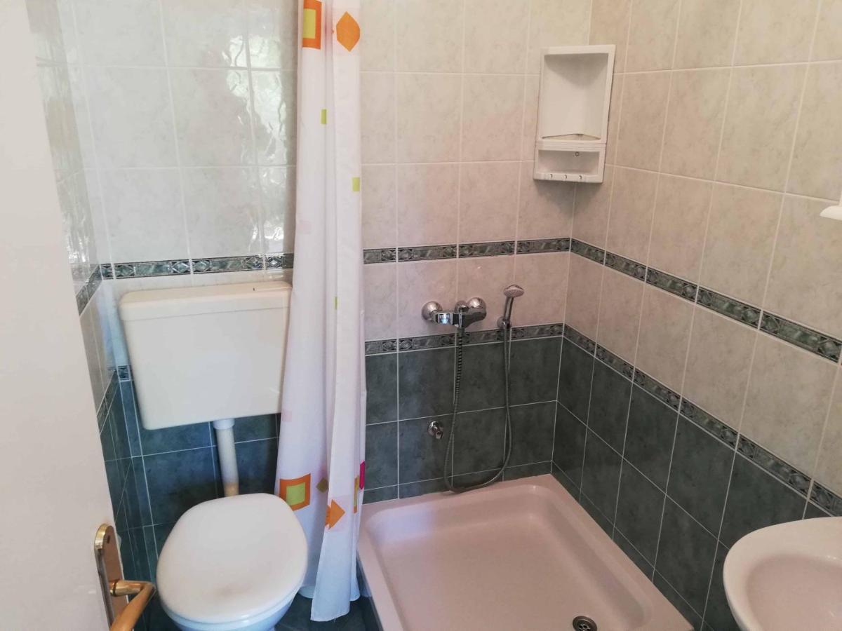 Apartments Sandra Palit Екстериор снимка