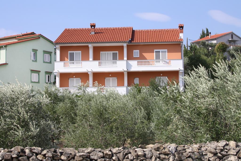 Apartments Sandra Palit Екстериор снимка