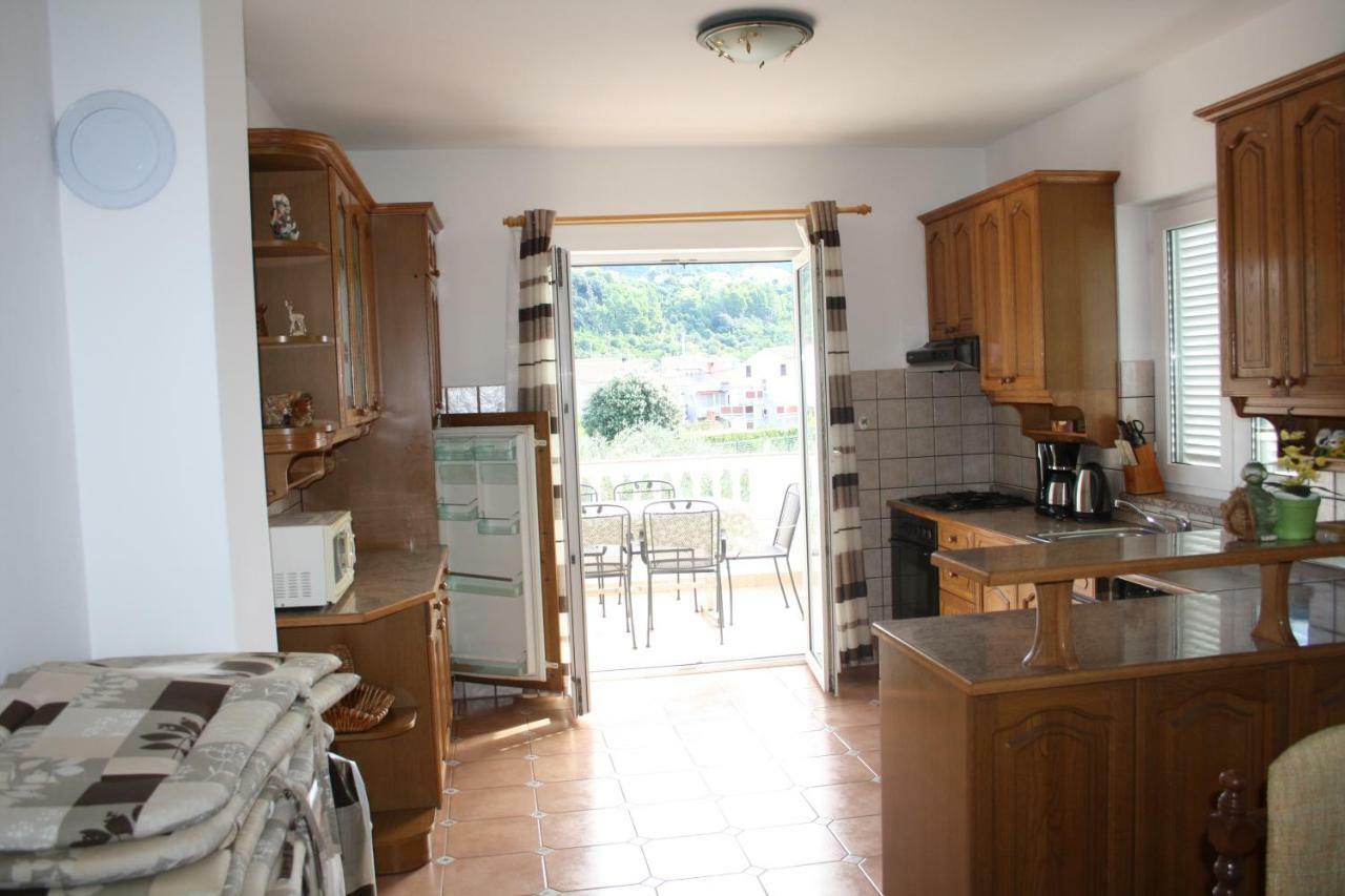 Apartments Sandra Palit Екстериор снимка
