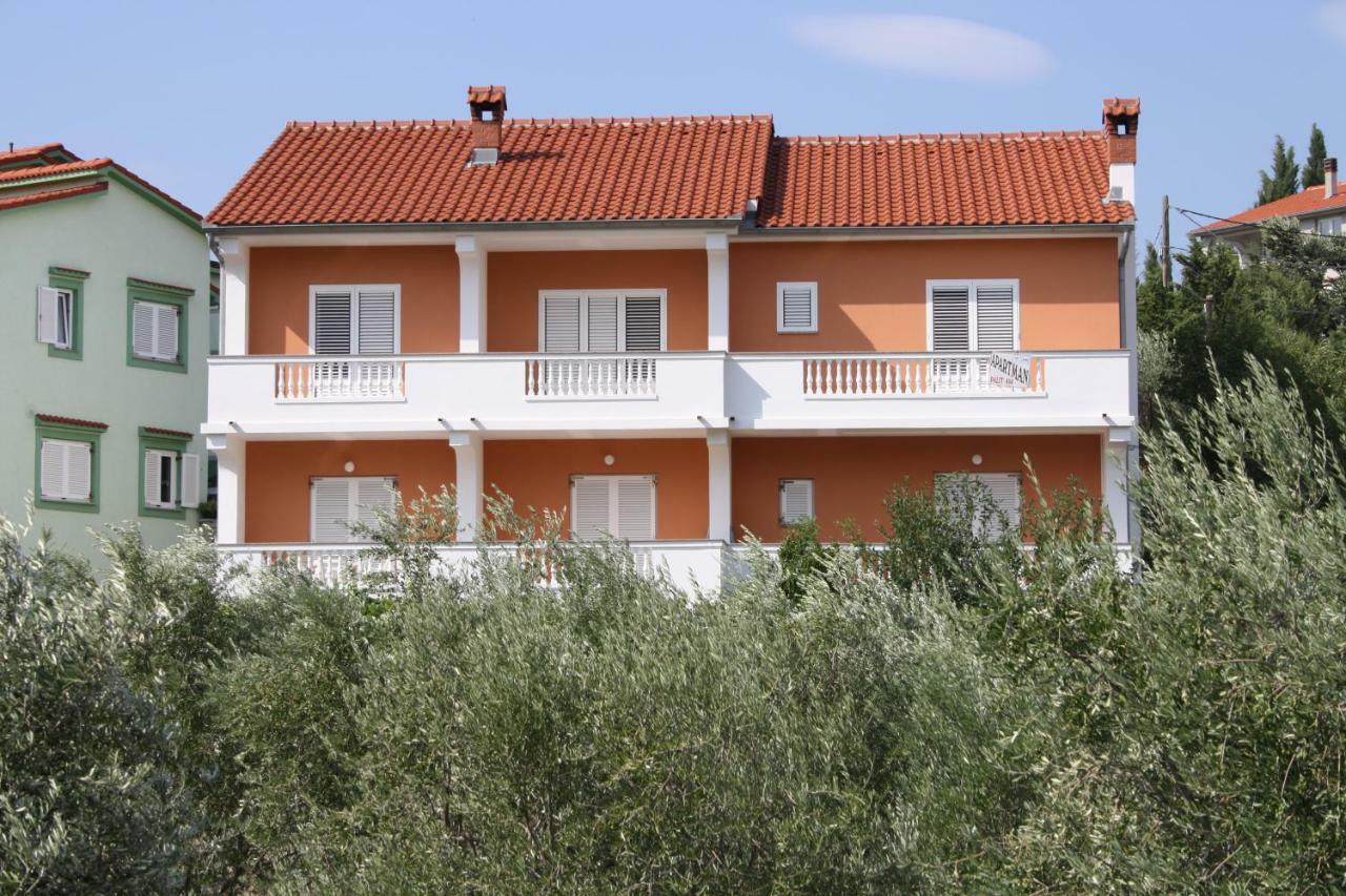 Apartments Sandra Palit Екстериор снимка